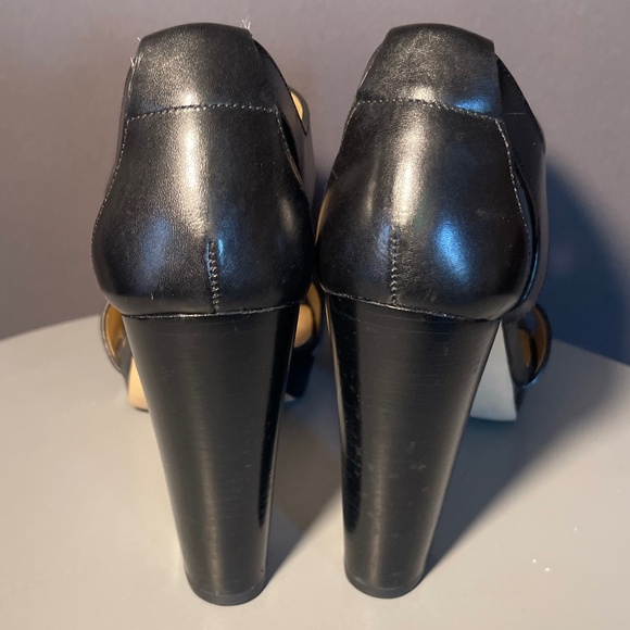 Michael Kors Black Leather Platform T-Strap Heels – Size 8 - Picture 4 of 5